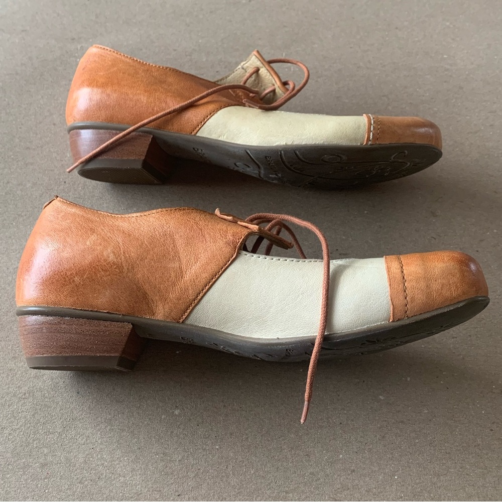 Brako Anatomic Collection Made in Spain Two Tone Leather Mary Janes Size 35 (5) - Picture 5 of 8